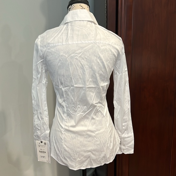 Beautiful fitted shirt from Spain 🇪🇸 never worn still with tags. - Picture 4 of 5